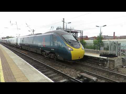 Class 390040 - Avanti - Wigan North Western - 18.05.2022