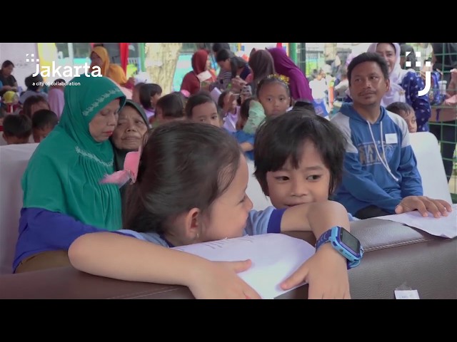 Ratusan Anak di Tebet Dapat Susu dan Madu
