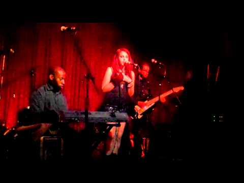 Elle Vee performing original song "STRESS INCREASING" at The Hotel Cafe in LA