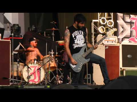 Everytime I Die - The New Black (Live in Toronto, ON at Riot Fest on August 24, 2013)