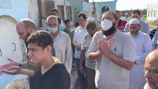 صورة اللهمَّ أَكْرِمْ نُزُلَهُ وَوَسِّعْ مُدْخَلَهُ .. دعاء على قبر والد د. خالد الحداد .. د . حازم شومان