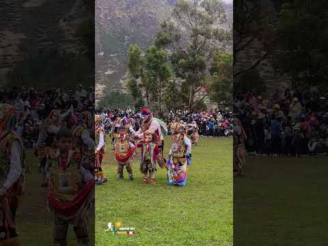 DANZA PATRONAL CONTRADANZA VIRGEN DEL ROSARIO DE HUALLHUA DISTRITO SAN SALVADOR CALCA CUSCO PERÚ