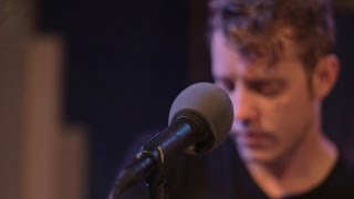 909 in Studio : Anderson East - 'Find 'Em, Fool 'Em, and Forget 'Em' | The Bridge