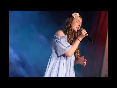 Martyna Maciąg 12 lat - Wrecking Ball (cover)