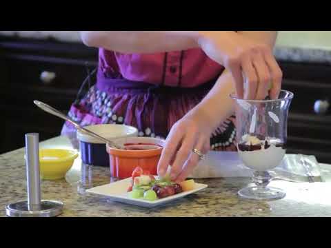 How to Make Fruit Parfaits