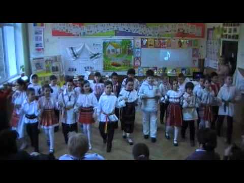 8 Martie 2011 - Dans popular - Hora mare