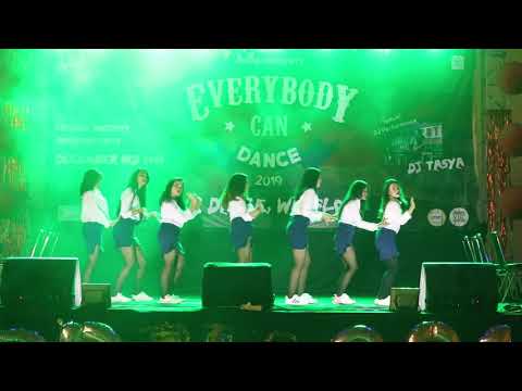 Prime Cover - Miniskirt (AOA)