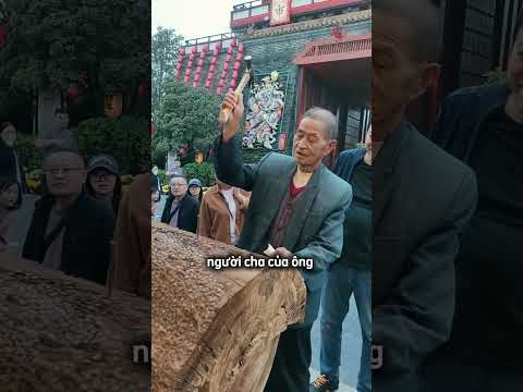Người cha đã quay lại để giành phần thưởng cho con trai 😳