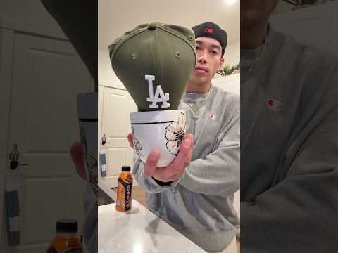 Just chillin and curving a fitted🧢 #fitteds #59fifty #fittedhat #baseballcap