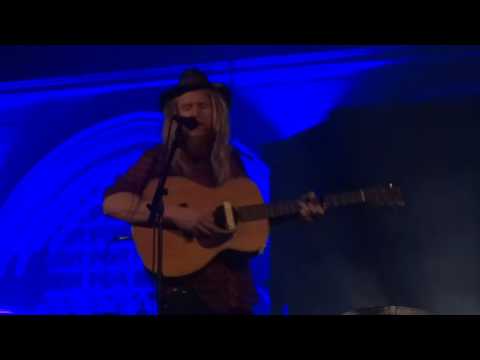 Stu Larsen - Thirteen Sad Farewells @ The Union Chapel, London 20/11/14