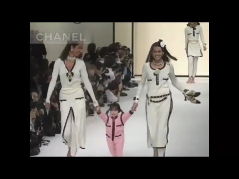 Chanel Fall Winter 1991 Show full