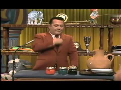 Jonny Burchardt als Auktionator 1975