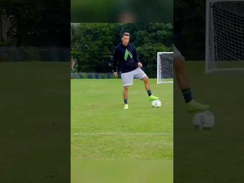 Mesut Özil Made It Look Easy