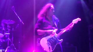 RED DRAGON CARTEL - 4/7 : Shout It Out (Live in London 2014)