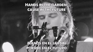 Hands In The Garden - Half Moon Run ( Lyrics / Sub español)