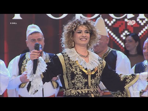 “Libohova shumë e mirë”- këndon Denisa Gjezo - Gurra Popullore