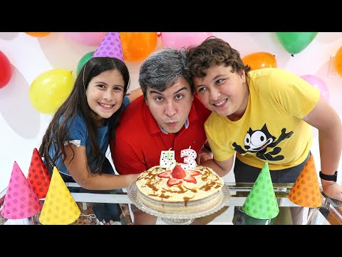 Fizemos uma festa surpresa para o Papai em casa!