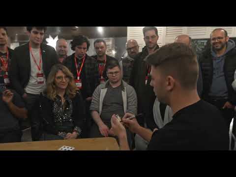 Voir la vidéo Jupiter Rouge - Thomas Badar