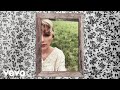Videoklip Taylor Swift - cardigan ’cabin in candlelight’ version  s textom piesne