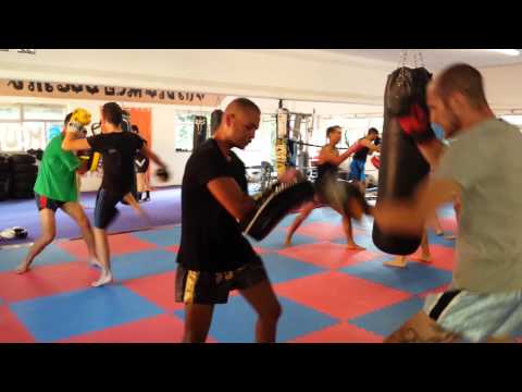 Muay  thai Genova  jai Suu gym bolzaneto