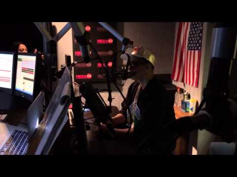 Daddy Yankee visits Mega 94.9 FM Miami (Part 1)