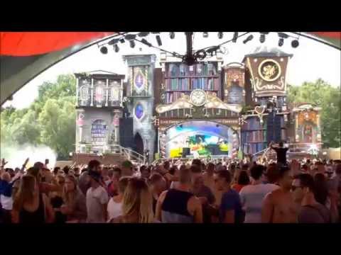 wAFF playing Ovidi Adlert & Borja Cubes - The Old Times (Original Mix) @ TOMORROWLAND 2015