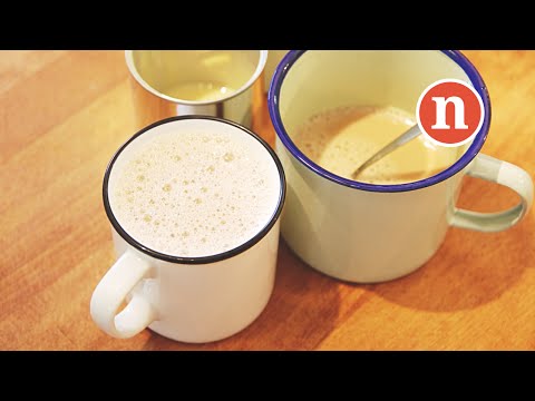 Ceylon Milk Tea with Condensed Milk | Teh Tarik | Malaysian Hot Milk Tea [Nyonya Cooking]
