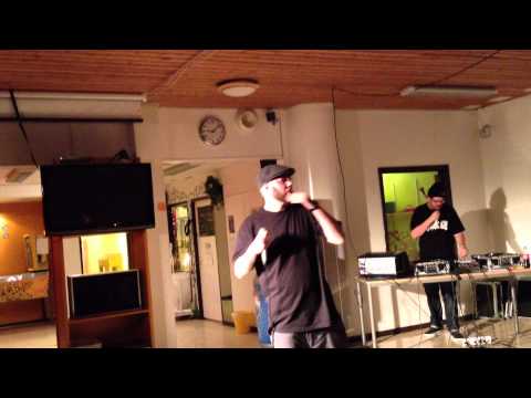 Organismen & Dj Large - En Rastlös Själ (live)