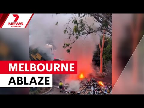 Multiple vehicle fires cause chaos across Melbourne | 7NEWS