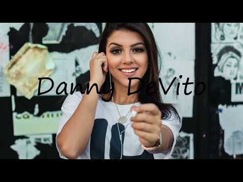 How to pronounce Danny DeVito in English?