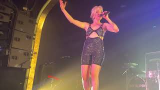 Carly Rae Jepsen - Real Love (Live) [Dedicated Tour 2019]