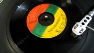 Errol English Brisco, Michael Prophet & Tony Tuff - Concious Lover - Reggae