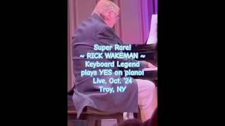 RICK WAKEMAN Live! (2nd rare short!) Keyboard genius plays YES on piano in Troy, NY, Oct. 2024
