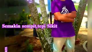 Download lagu Tolong tepi sikit feat joe flizzow mp3