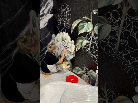 Блог о росписи стен 🎨 Написала гортензию в ванной комнате #дизайнинтерьера #идеидлядома #ремонт