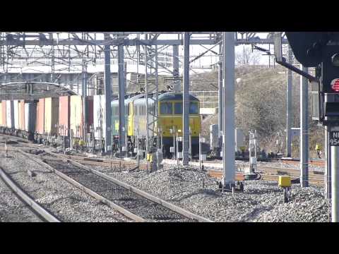 Class 86 action @ Nuneaton 4M54 + 4L92 ....02-04-2013