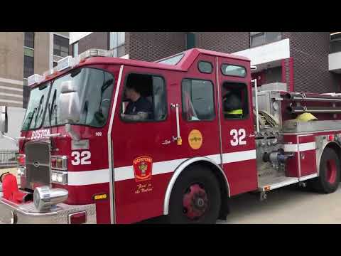 Boston Fire Engine 32 Responding
