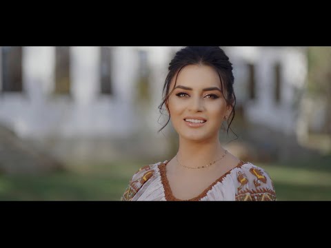 Mihaela Tabură și Orchestra Lăutarii - BANII💰