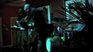 Scott Robert Avidon (sax) and Vic Juris (guitar) soloing on Bb Blues.m4v