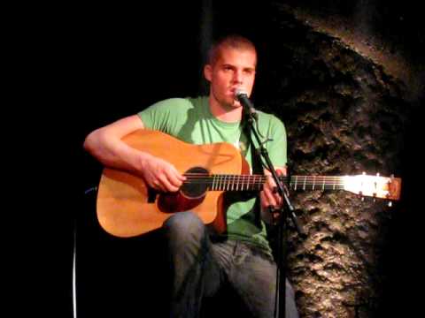 Jay Brannan - Beautifully (live at Sentier des Halles, Paris)