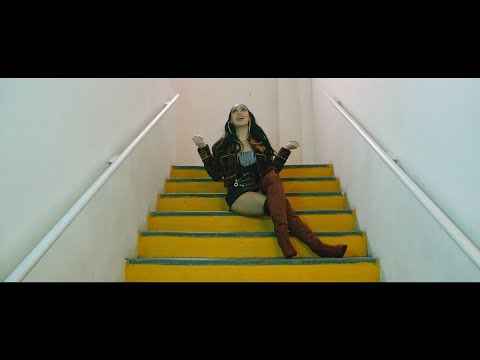 GIGI CARO - CRISTALES 💎 (Video Oficial)