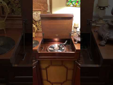 Sunday by Jean Goldkette and His Orchestra, 1926 on the 1928 Victor VE 8-35 Orthophonic Victrola