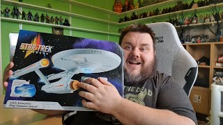 Star Trek: The Original Series NCC-1701 18 Inch Enterprise Electronic Vehicle Playmates Toy Review