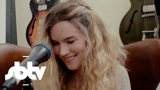 Joss Stone | &quot;Super Duper Love&quot; (Acoustic) - A64 [S9.EP48]: SBTV