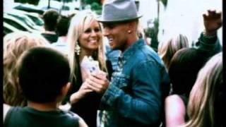 Minimal Chic F. Matt Goss - I Need The Key