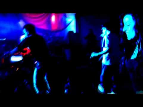 MC Dues Interrupcion Policial Miguel Vargas Dirty Dutch