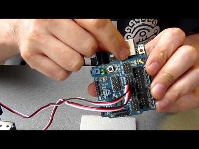Vídeo relacionado con Hailege 2pcs UNO R3 V5 Sensor Shield Sensor Placa de expansión V5 UNO R3 Bloques de construcción electrónicos Piezas de robot