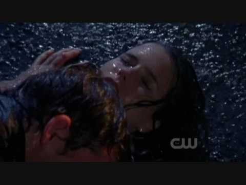 One tree hill 8x11 scene (Brooke, Nathan, Julian, Haley, Jamie)