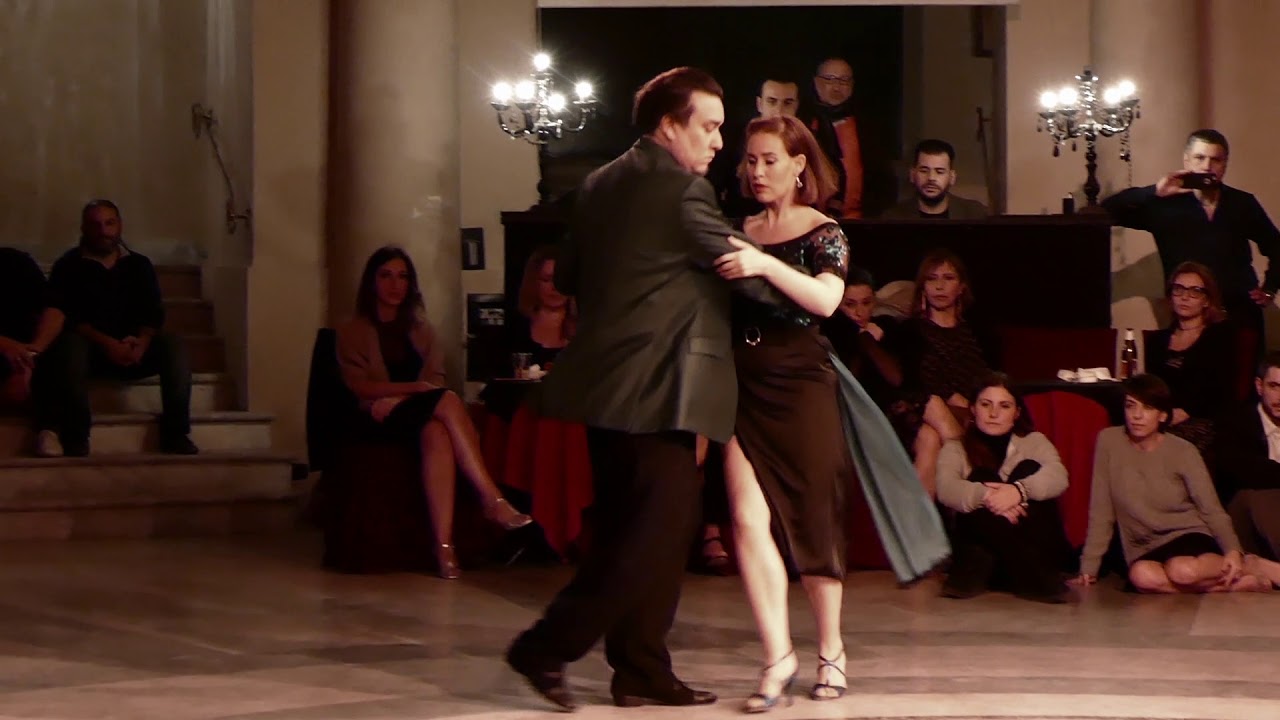 Video thumbnail for Chicho Frúmboli & Juana Sepúlveda, Bahía Blanca (Chicho e Juana Napoli Long Weekend 2019, 6/6)