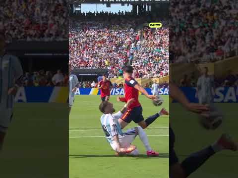 😳 Otamendi engañó al colegiado en el gol anulado a Nico por falta de Merino #MundialEnCayoTV